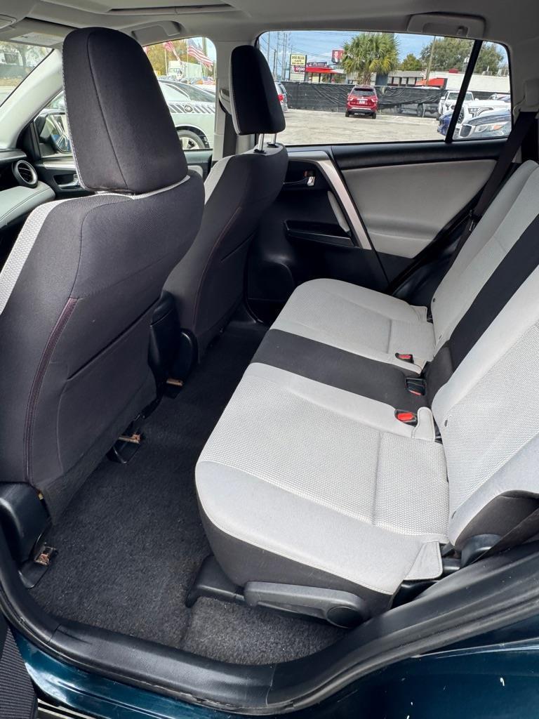 Toyota RAV4 XLE FWD 2018