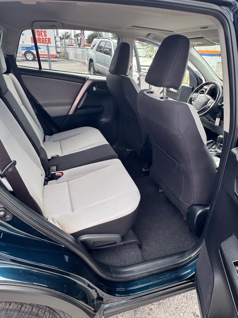 Toyota RAV4 XLE FWD 2018