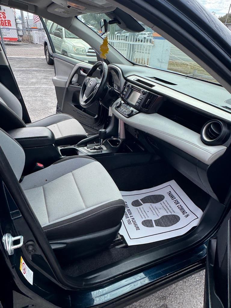 Toyota RAV4 XLE FWD 2018