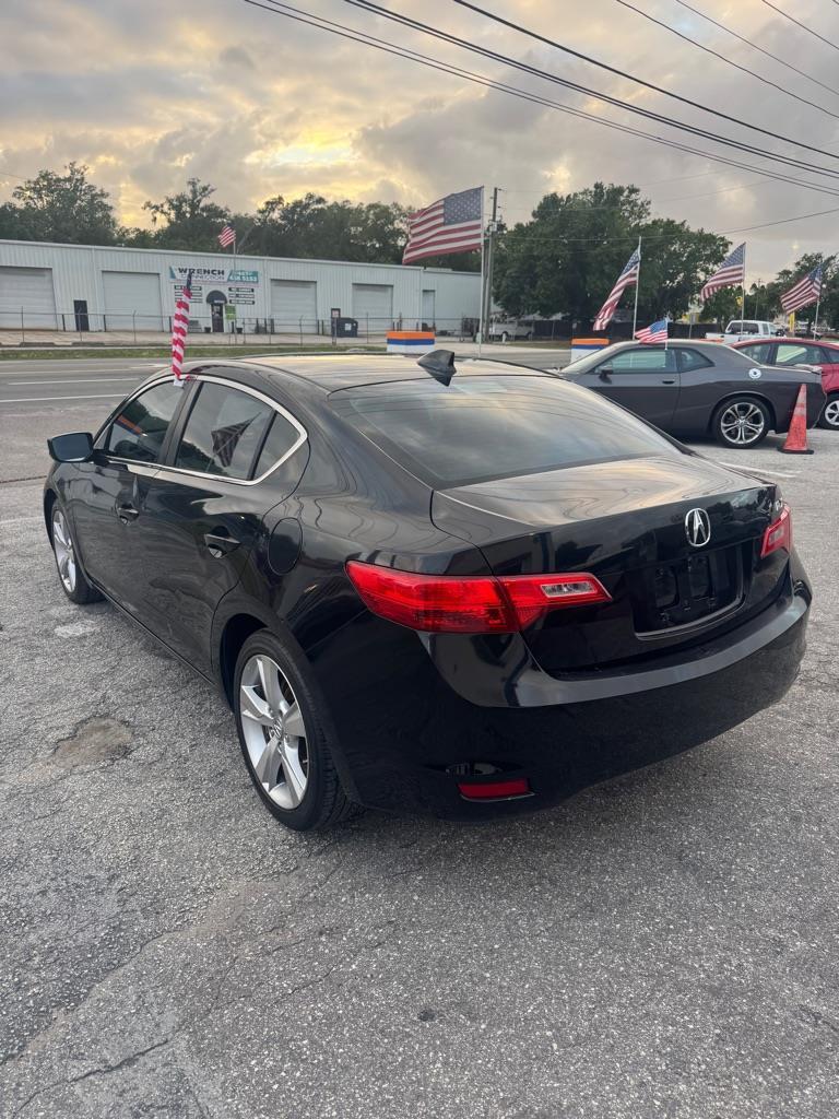 Acura ILX 5-Spd AT 2015