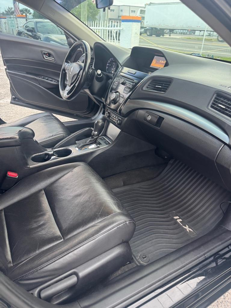 Acura ILX 5-Spd AT 2015