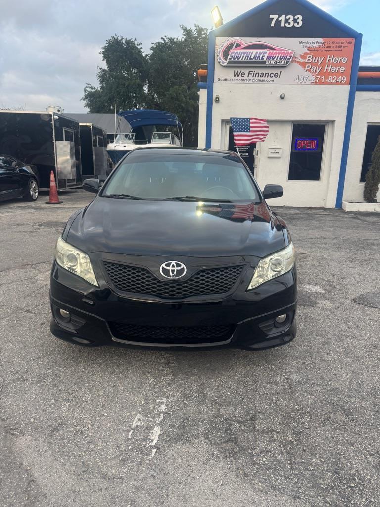 Toyota Camry SE 6-Spd MT 2010