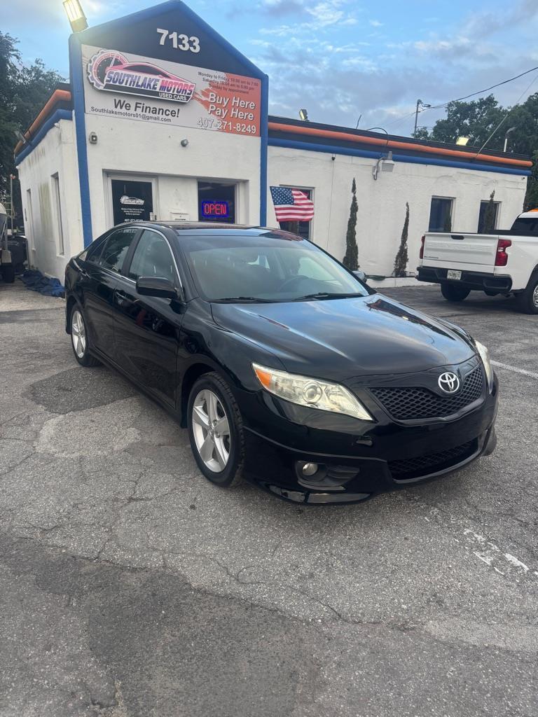 Toyota Camry SE 6-Spd MT 2010