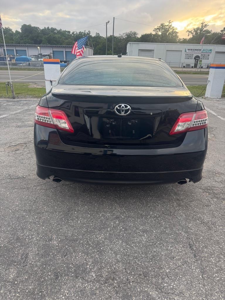 Toyota Camry SE 6-Spd MT 2010