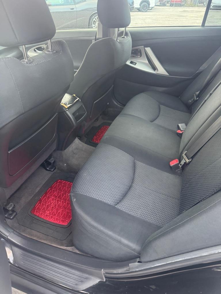 Toyota Camry SE 6-Spd MT 2010