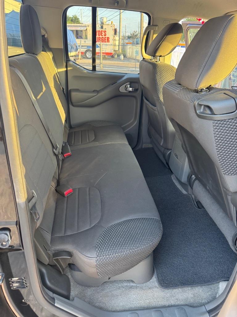 Nissan Frontier S Crew Cab 2WD 2012