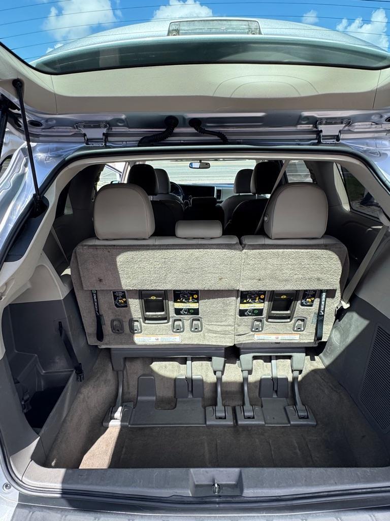 Toyota Sienna Limited Premium 7-Passenger 2017