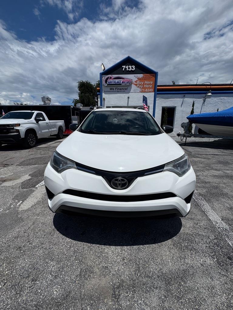 Toyota RAV4 LE FWD 2017