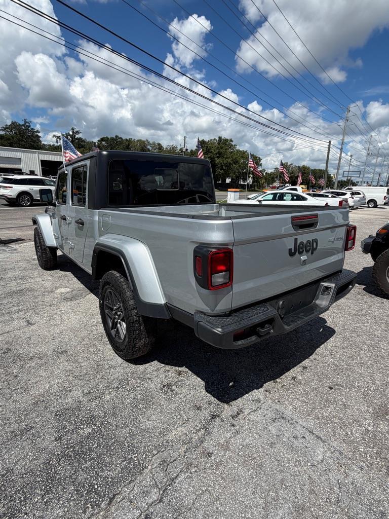 Jeep Gladiator Sport S 2023