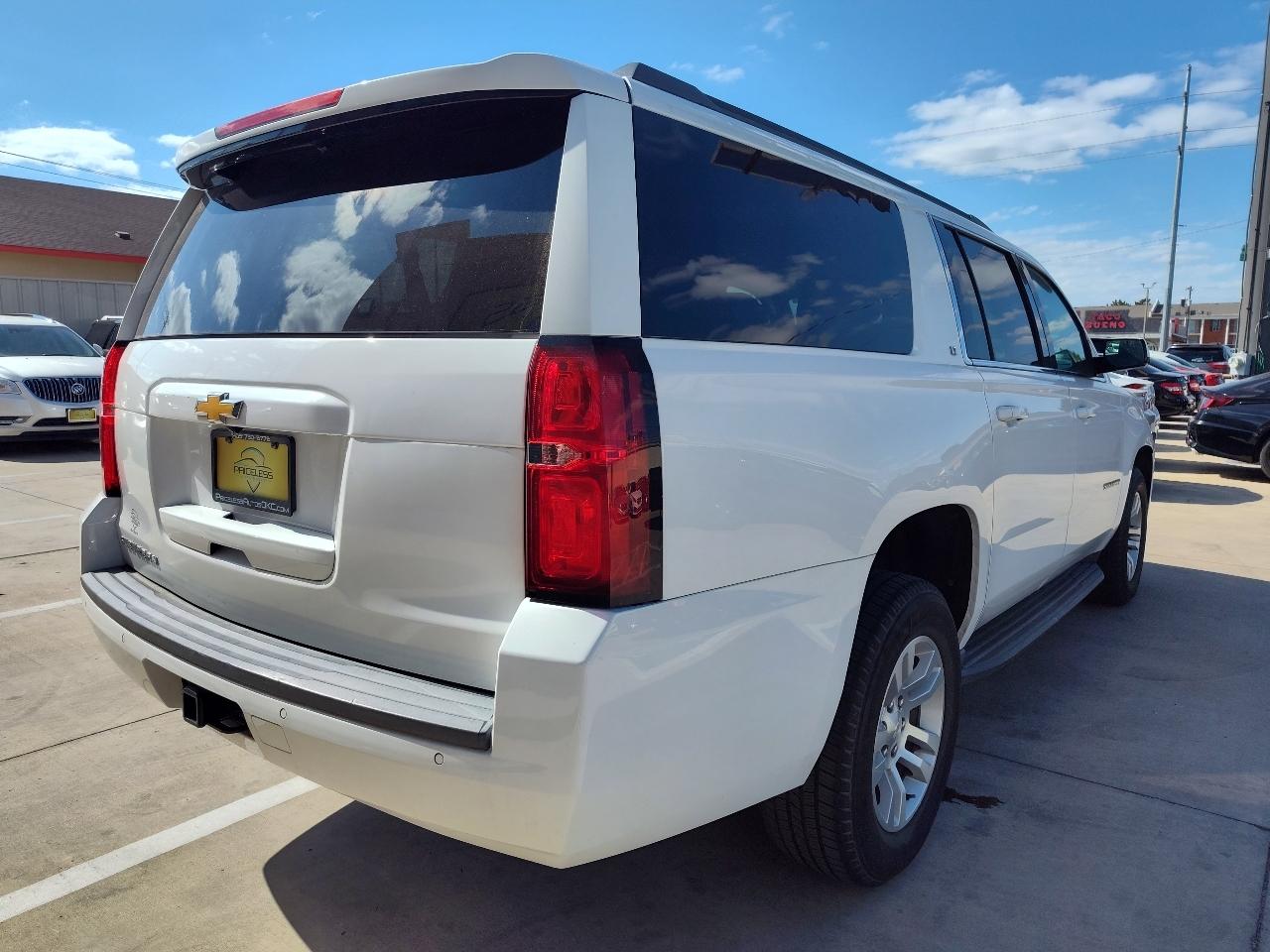 Chevrolet Suburban LT 4WD 2020