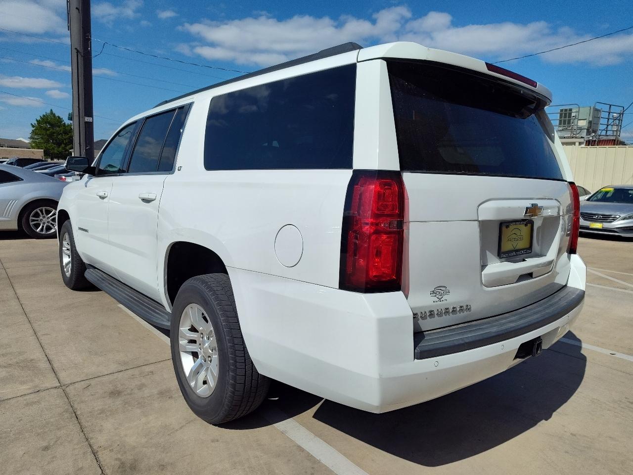 Chevrolet Suburban LT 4WD 2020