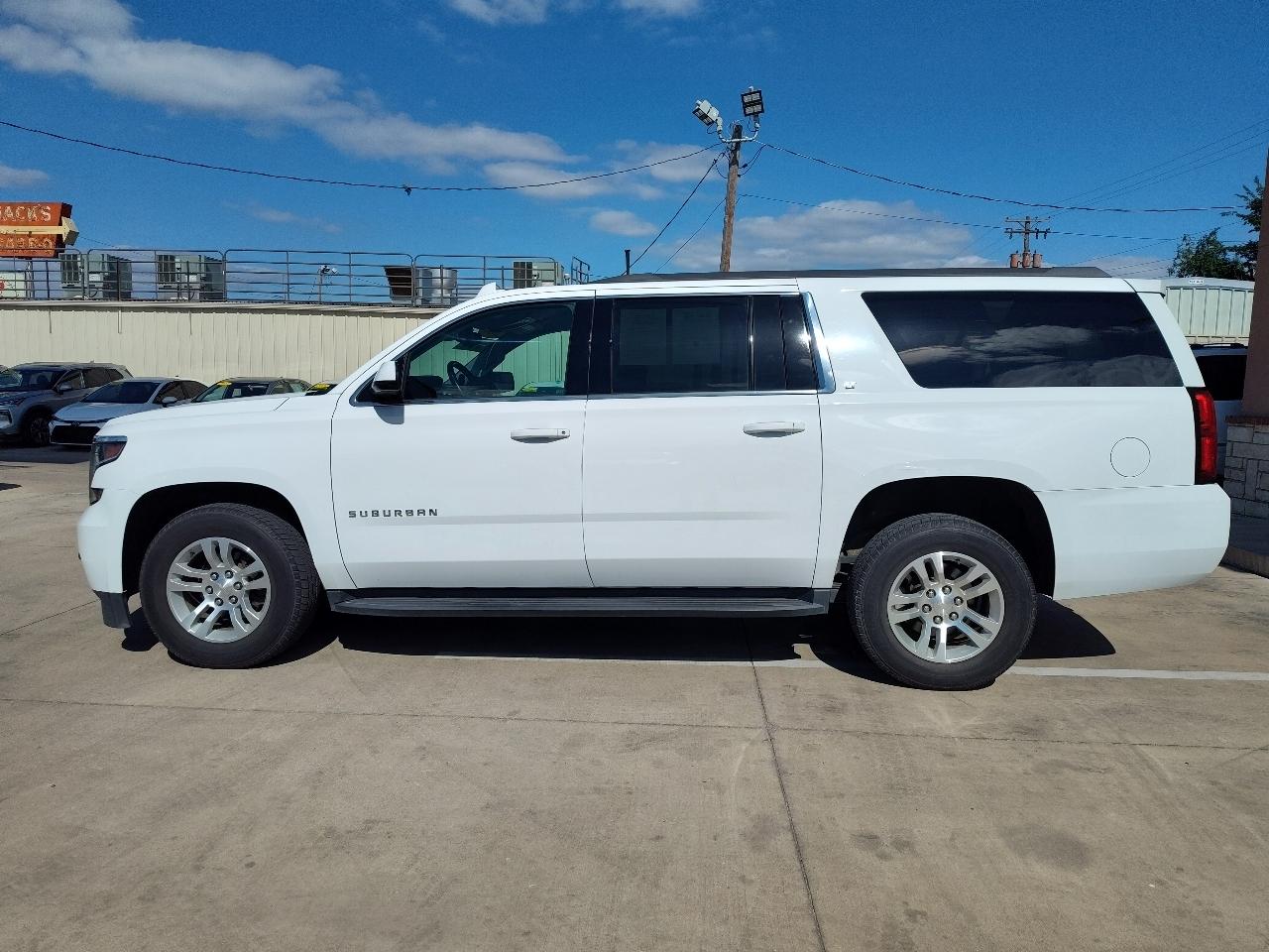 Chevrolet Suburban LT 4WD 2020