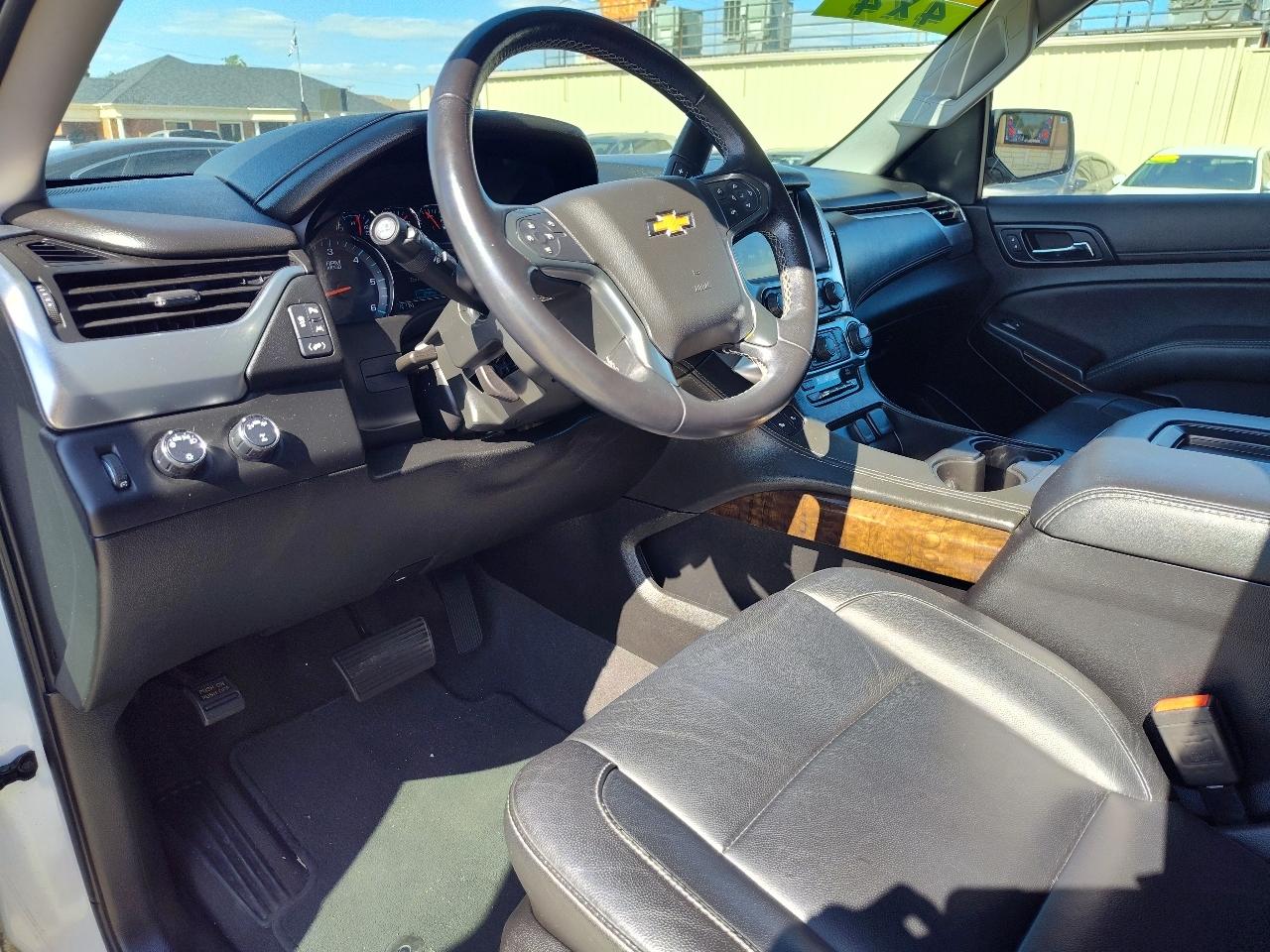 Chevrolet Suburban LT 4WD 2020