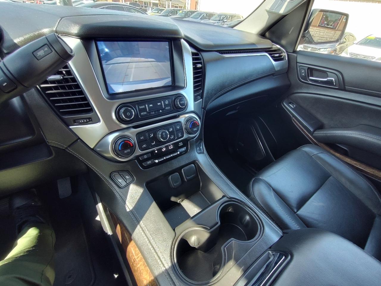 Chevrolet Suburban LT 4WD 2020