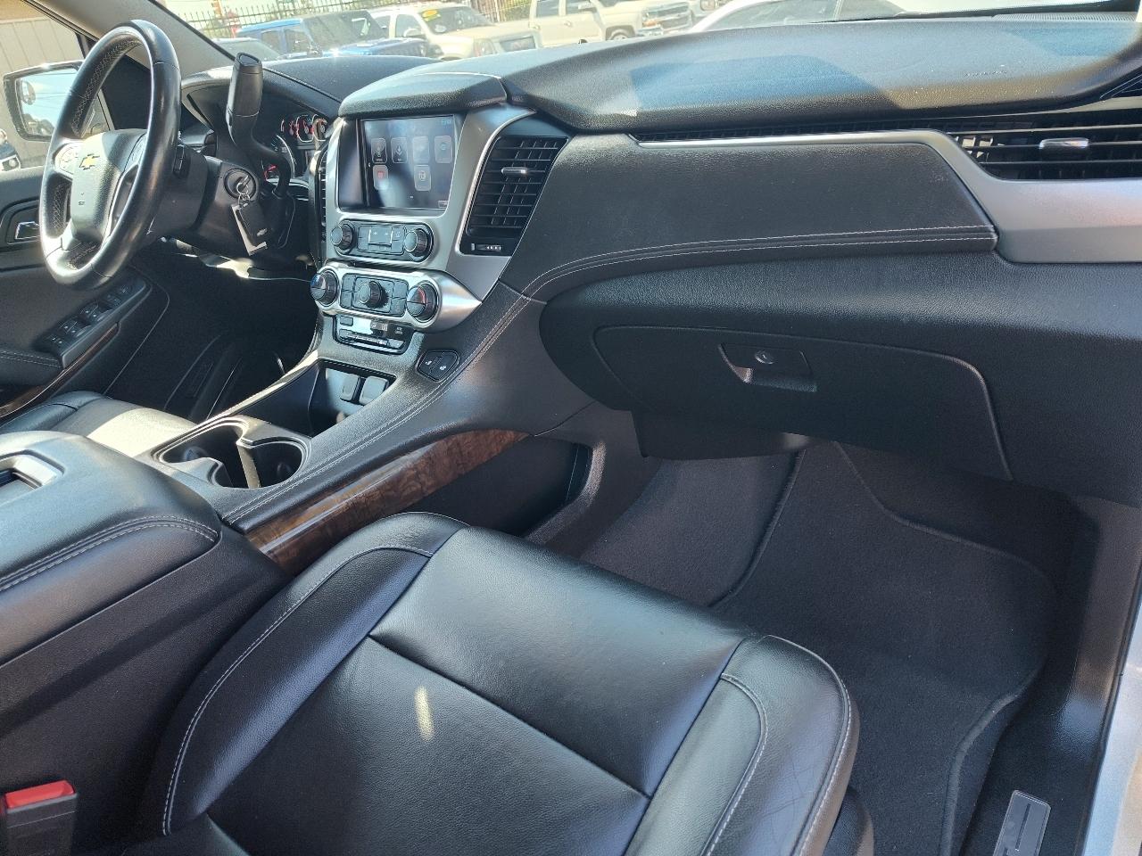 Chevrolet Suburban LT 4WD 2020