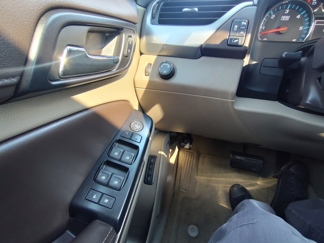 Chevrolet Suburban LT 2WD 2016