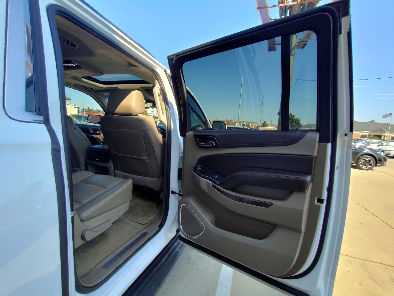 Chevrolet Suburban LT 2WD 2016