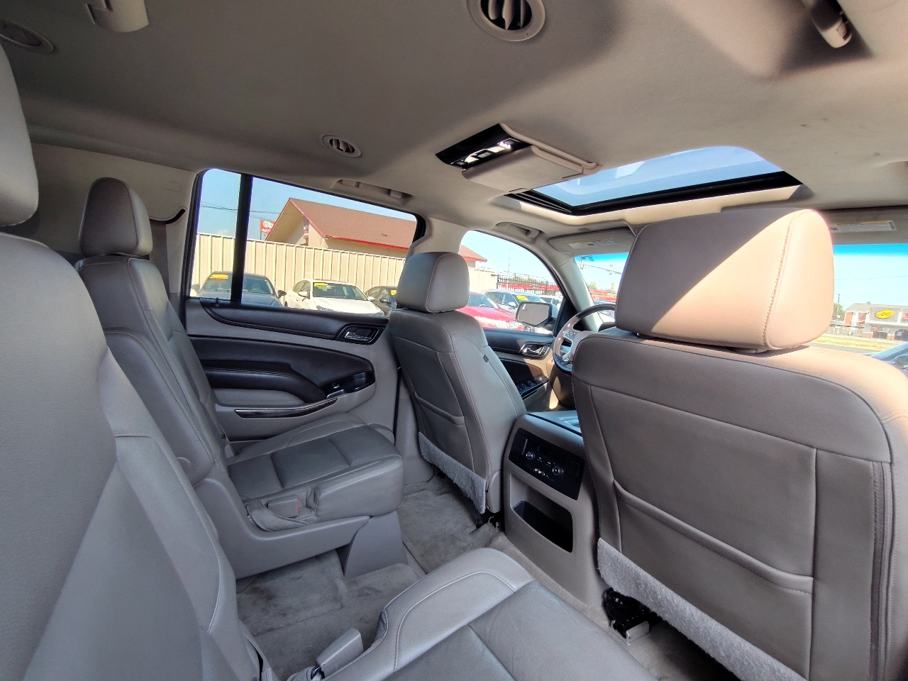 Chevrolet Suburban LT 2WD 2016