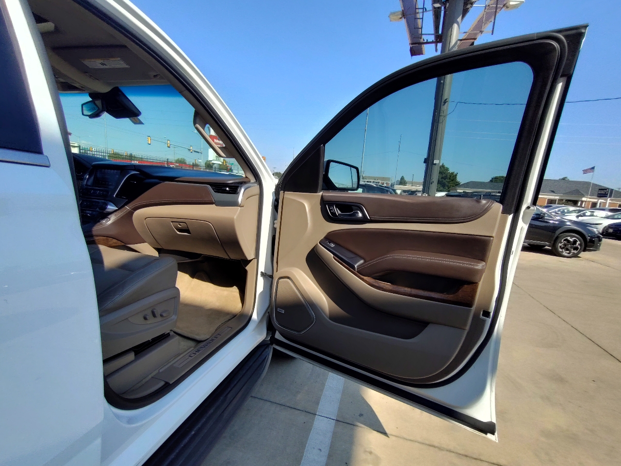 Chevrolet Suburban LT 2WD 2016