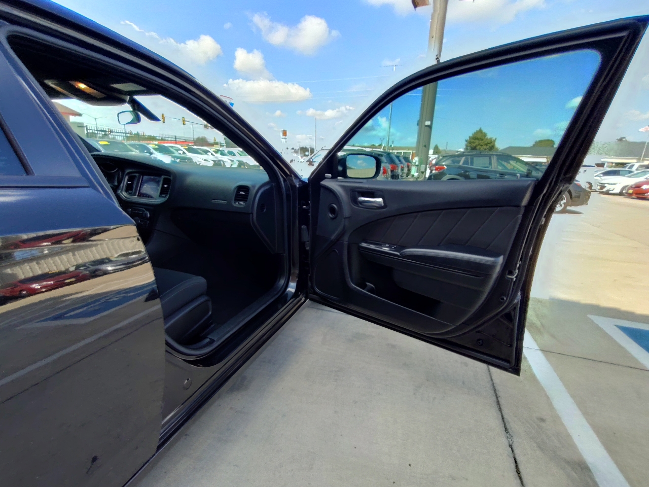 Dodge Charger SXT 4D Sedan 2023