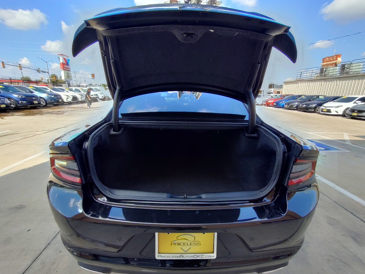 Dodge Charger SXT 4D Sedan 2023