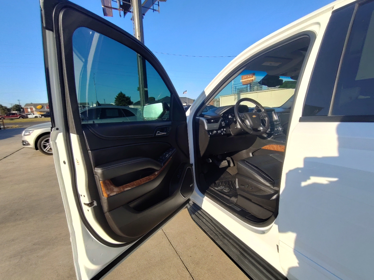 Chevrolet Tahoe  2018