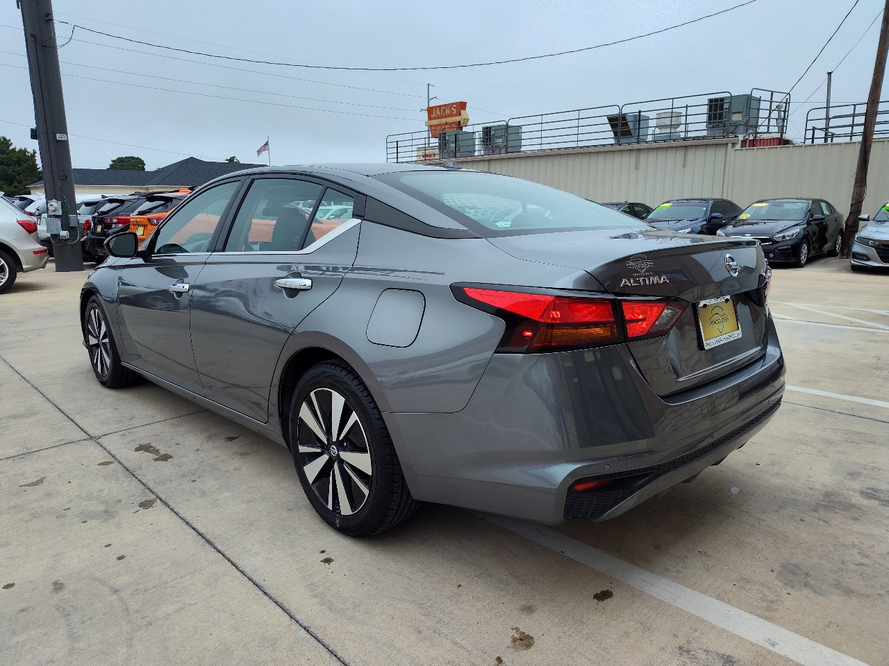 Nissan Altima 2.5 SV Sedan 2022