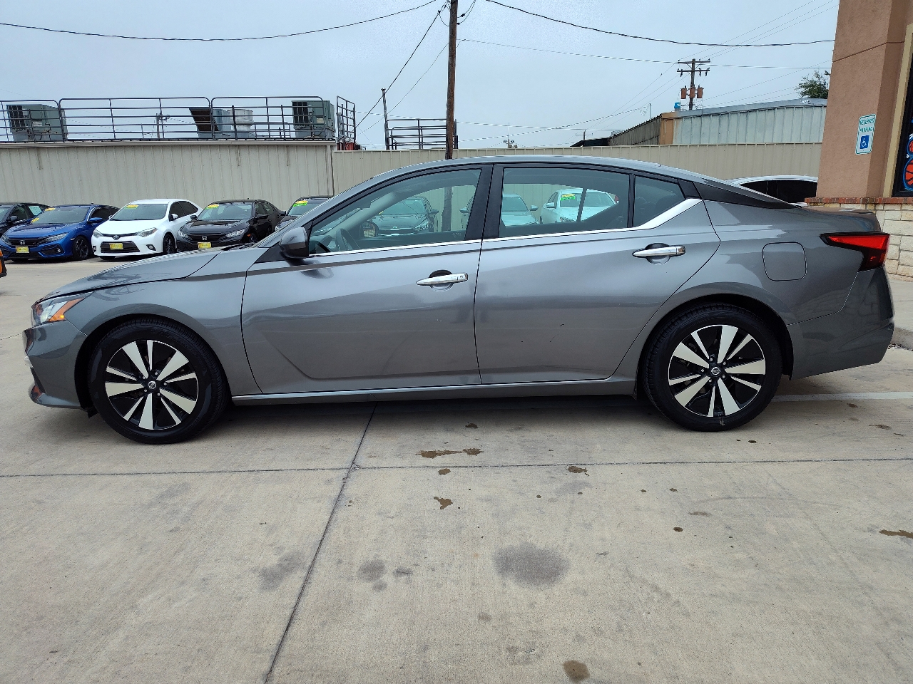 Nissan Altima 2.5 SV Sedan 2022