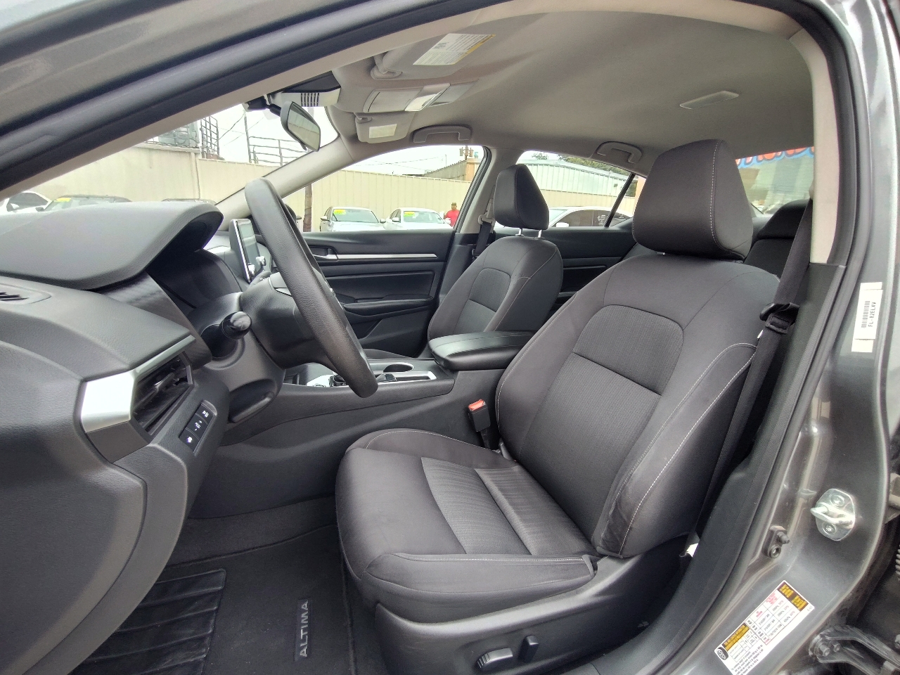 Nissan Altima 2.5 SV Sedan 2022