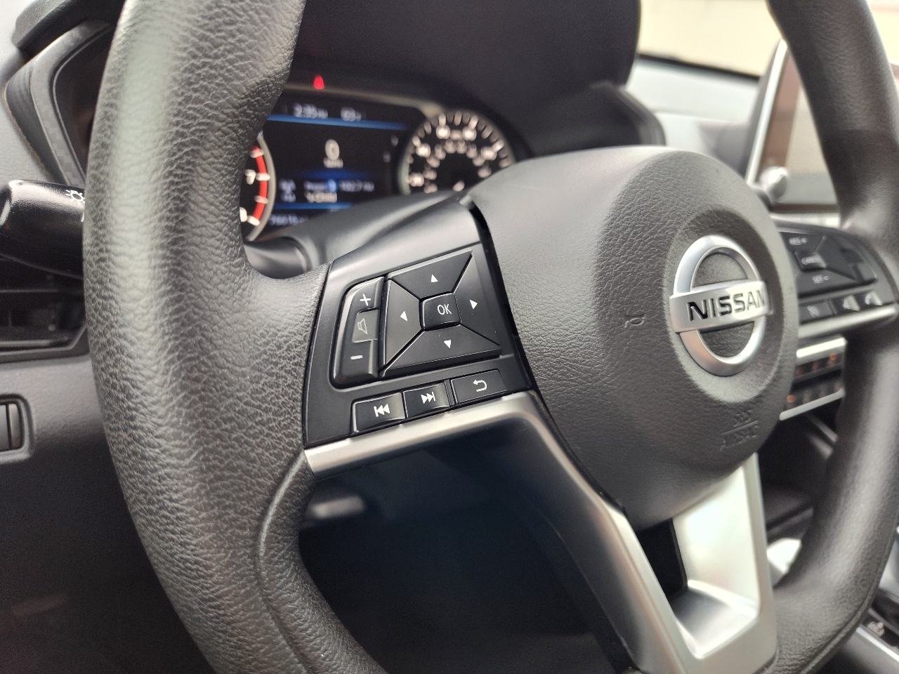 Nissan Altima 2.5 SV Sedan 2022