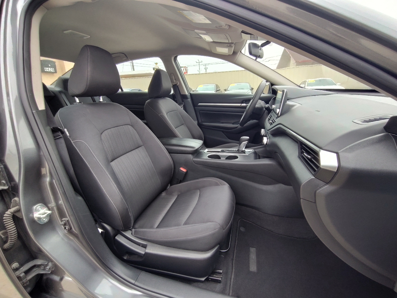 Nissan Altima 2.5 SV Sedan 2022