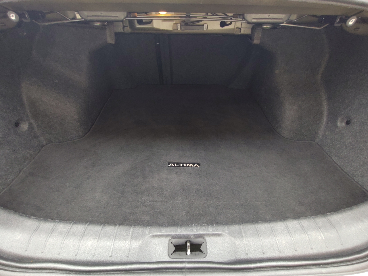 Nissan Altima 2.5 SV Sedan 2022