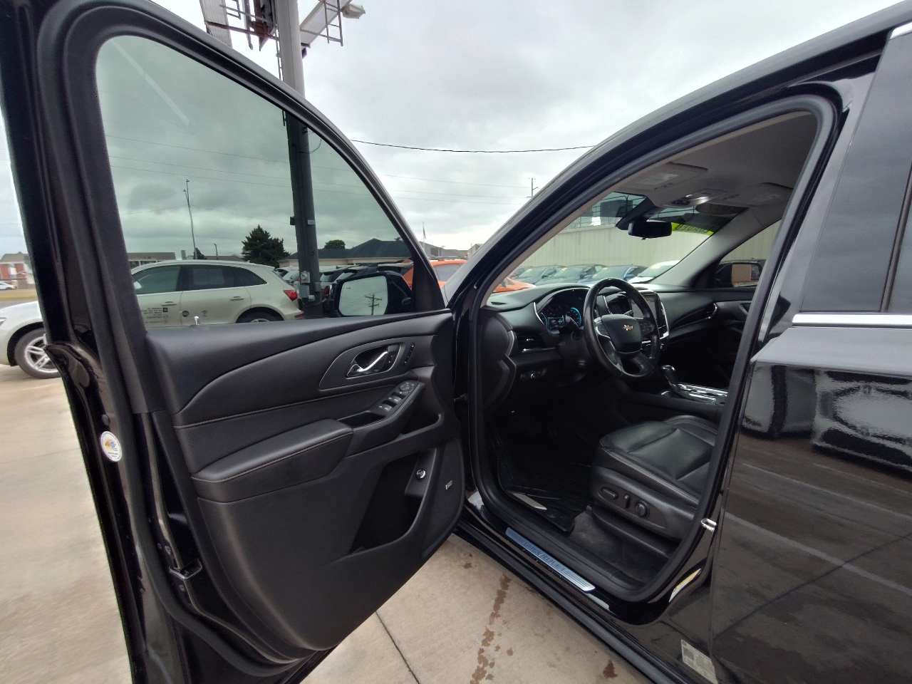 Chevrolet Traverse Premier 4D SUV FWD 2018