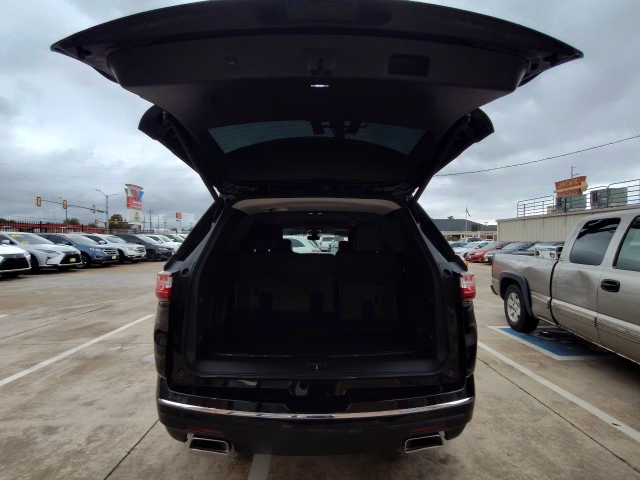 Chevrolet Traverse Premier 4D SUV FWD 2018