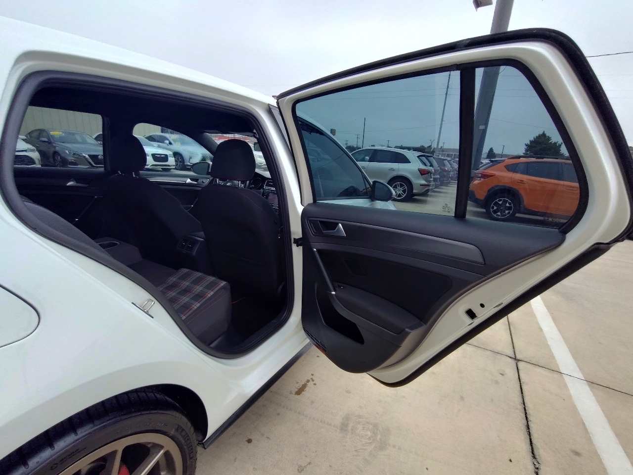 Volkswagen Golf GTI 2.0T 4-Door S DSG 2018