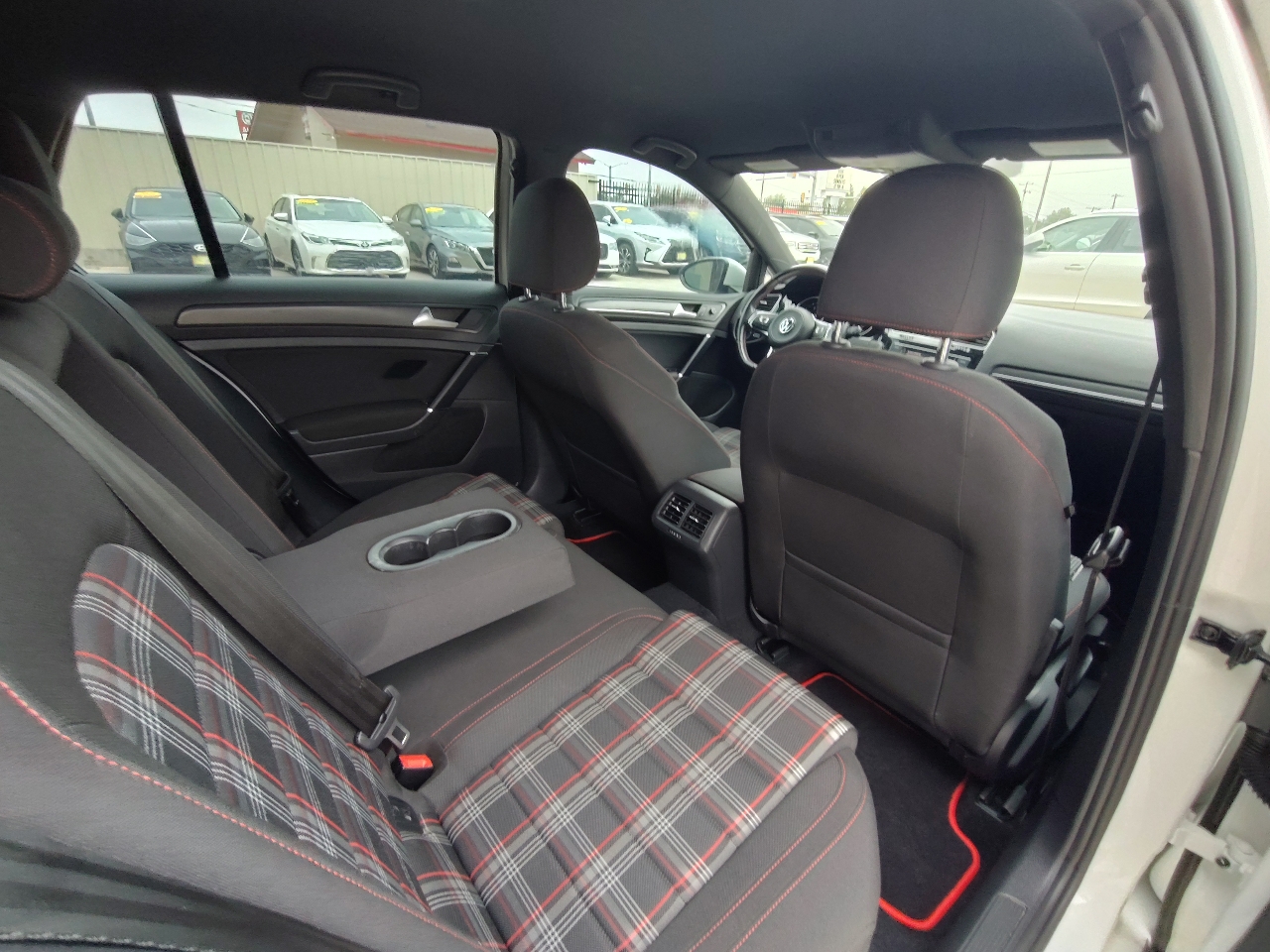 Volkswagen Golf GTI 2.0T 4-Door S DSG 2018