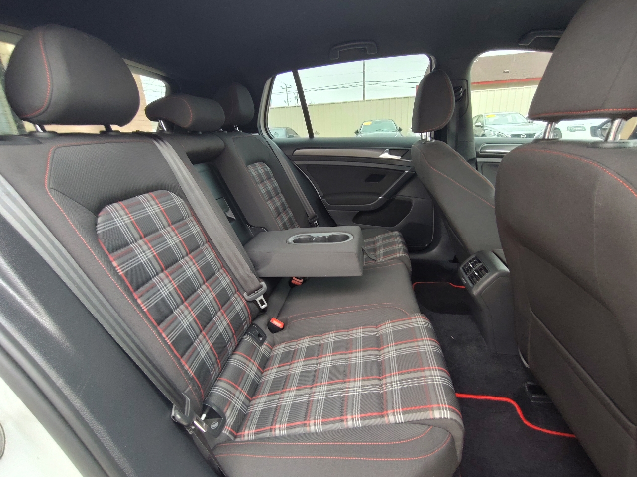 Volkswagen Golf GTI 2.0T 4-Door S DSG 2018