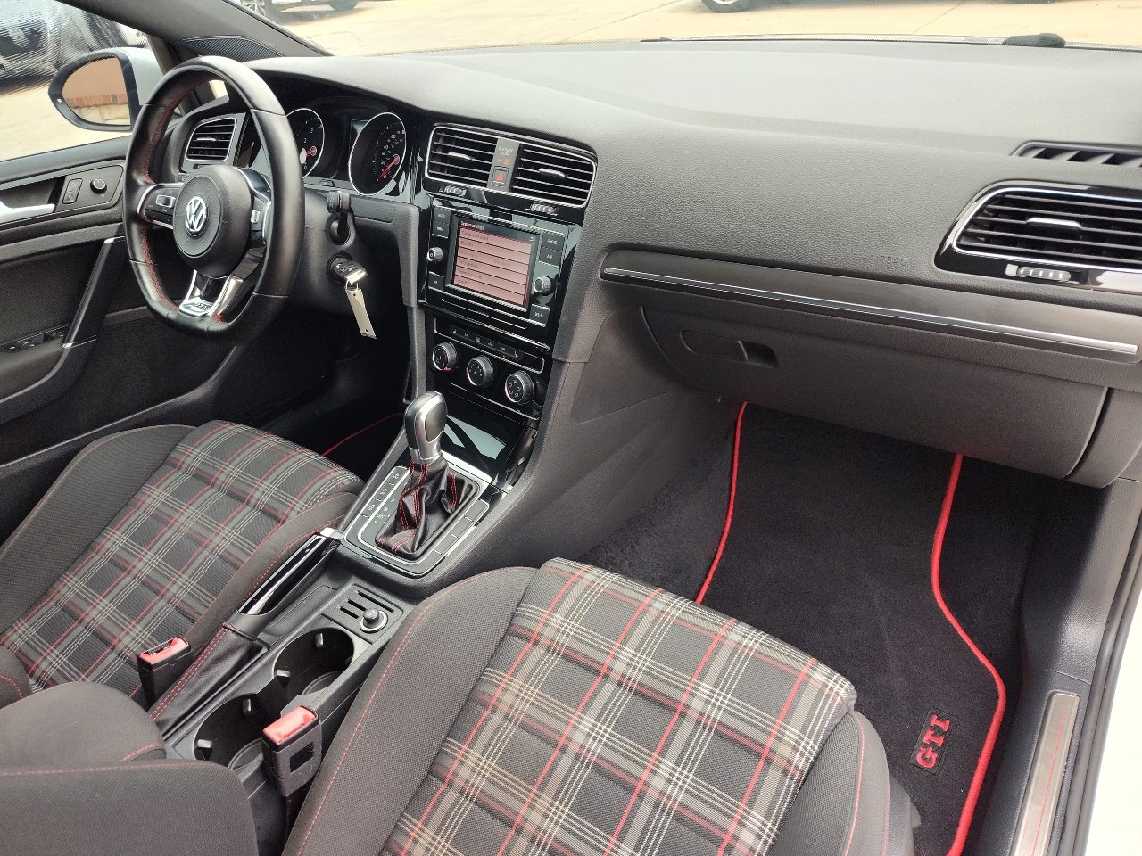 Volkswagen Golf GTI 2.0T 4-Door S DSG 2018