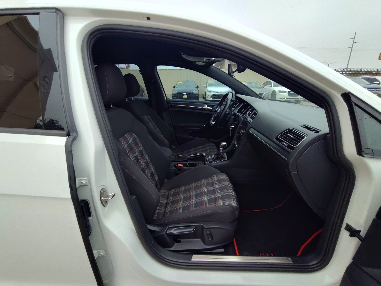 Volkswagen Golf GTI 2.0T 4-Door S DSG 2018