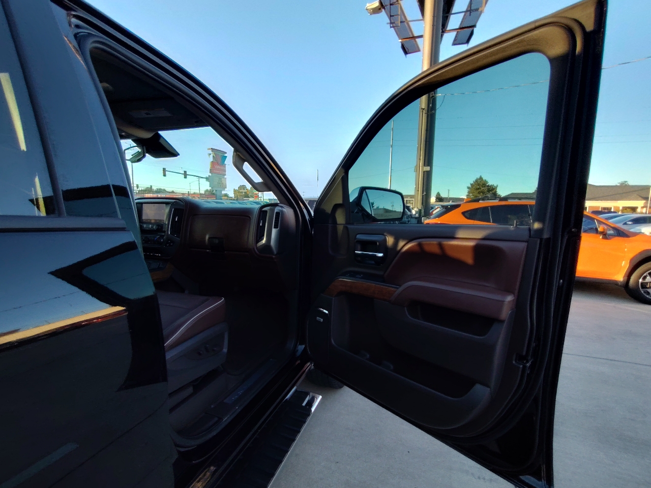 Chevrolet Silverado 1500 High Country Crew Cab 2WD 2014