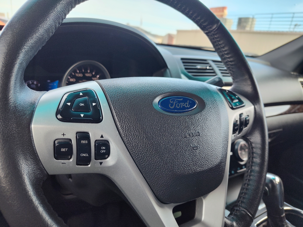 Ford Explorer Limited FWD 2013