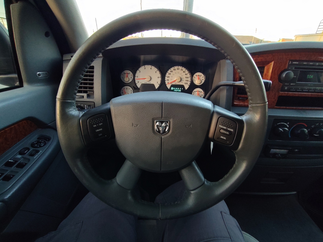 Dodge Ram 1500 SLT Quad Cab 4WD 2006