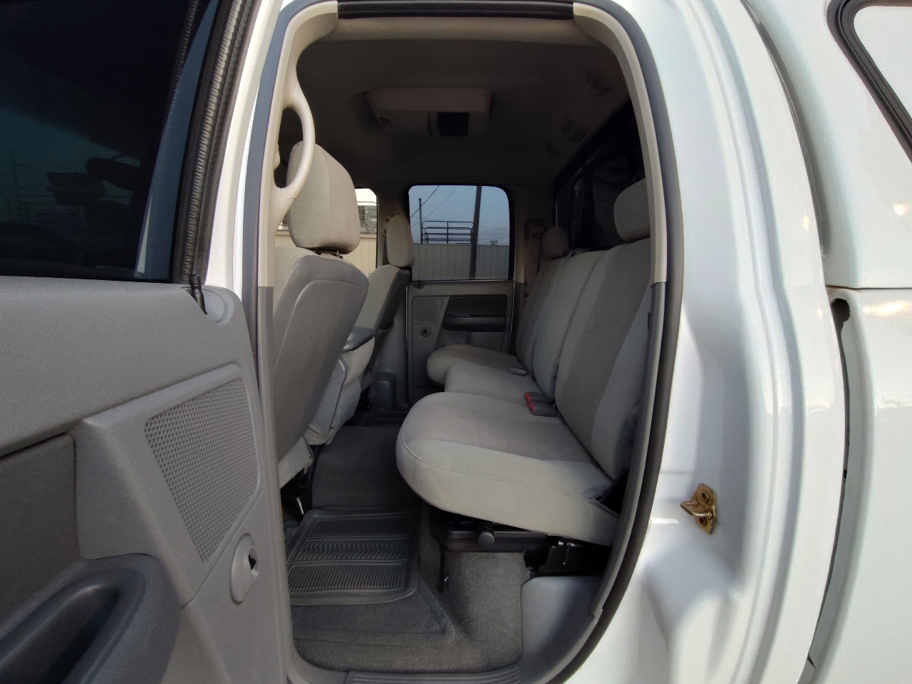 Dodge Ram 1500 SLT Quad Cab 4WD 2006