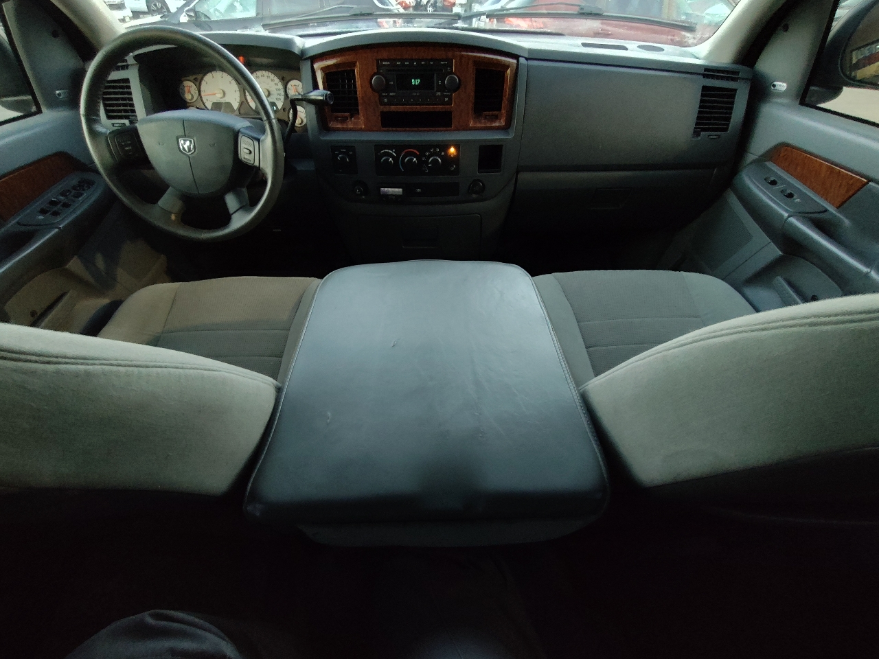 Dodge Ram 1500 SLT Quad Cab 4WD 2006