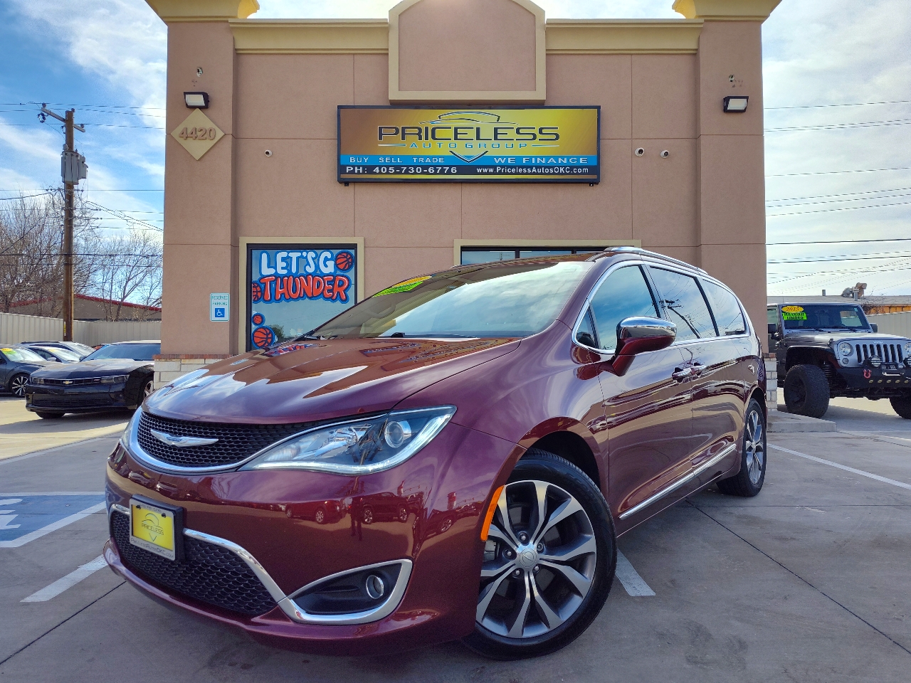 2018 Chrysler Pacifica Limited's photo