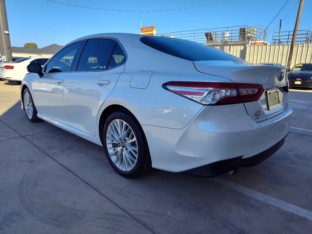 Toyota Camry Hybrid  2018