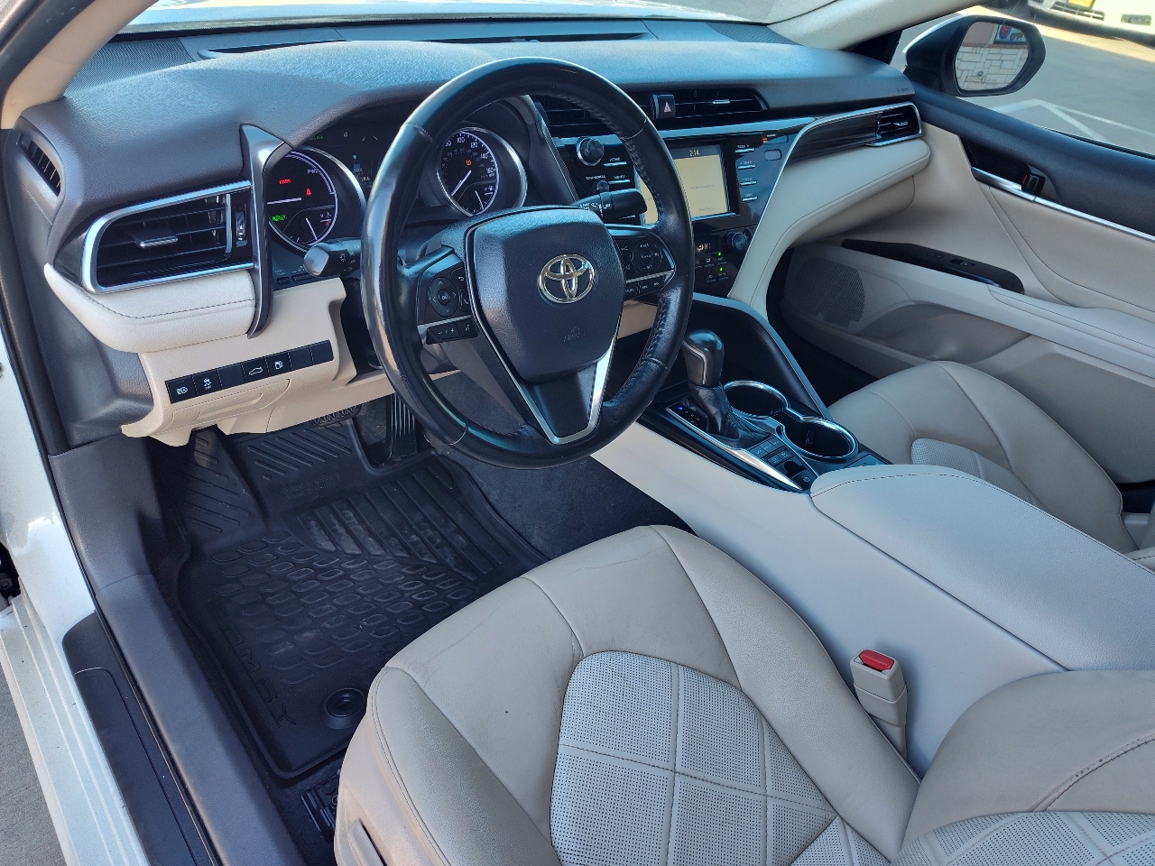 Toyota Camry Hybrid  2018