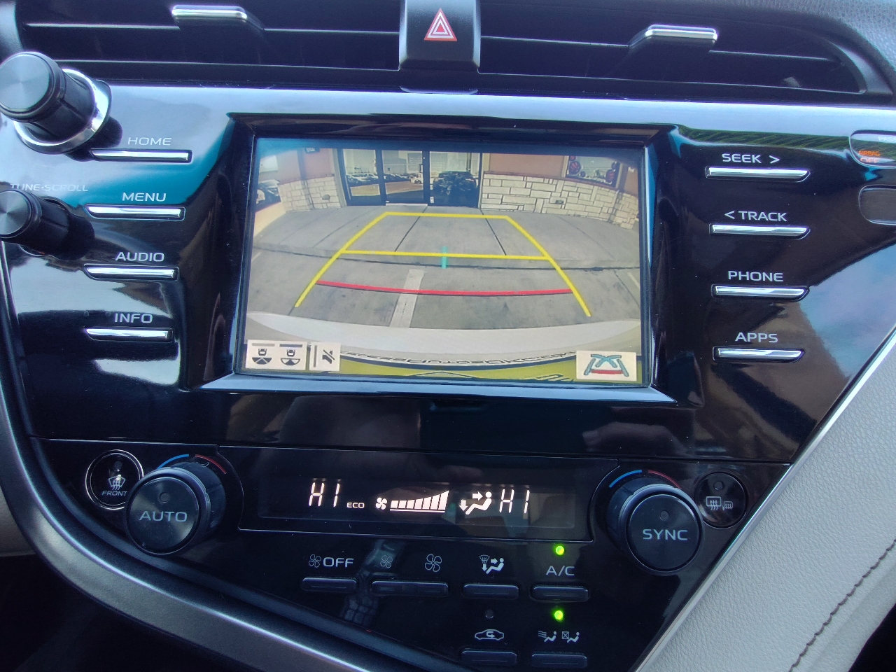 Toyota Camry Hybrid  2018