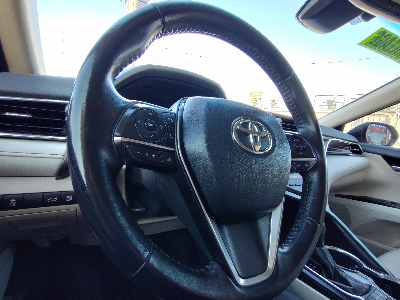 Toyota Camry Hybrid  2018