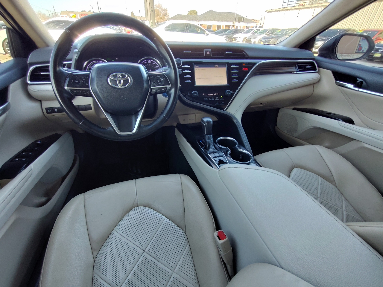 Toyota Camry Hybrid  2018
